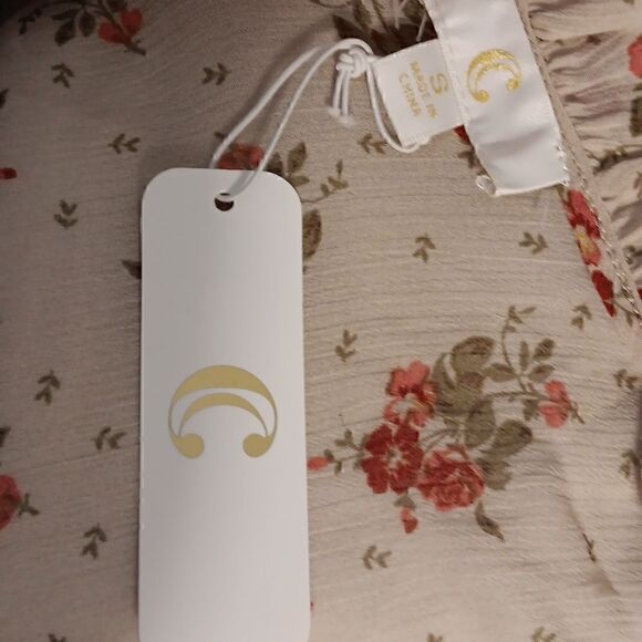 Charming Charlie Floral Peasant Blouse - Picture 8 of 9